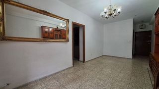 Piso en venta en Santa Rosa - Valdeolleros en Córdoba