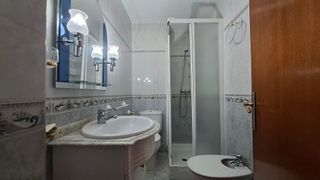 Piso en venta en Santa Rosa - Valdeolleros en Córdoba