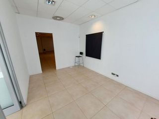 Local comercial en venta en Carcaixent