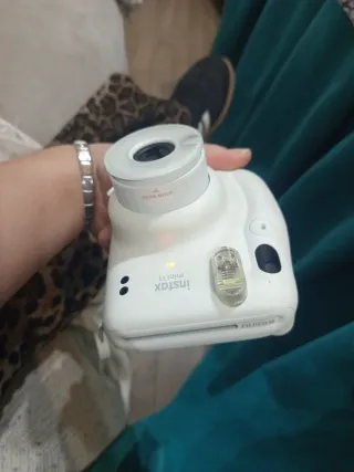 Cámara instantánea Fujifilm Instax Mini 11