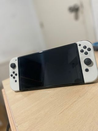 Nintendo Switch OLED Blanca + Accesorios