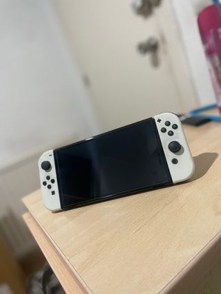 Nintendo Switch OLED Blanca + Accesorios