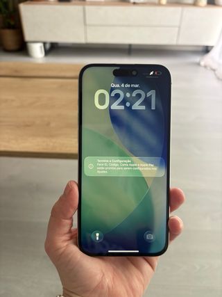 iPhone 15 Pro Max( sin una rallada)