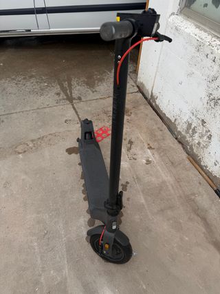 Patinete Eléctrico Xiaomi,con cargador y casco