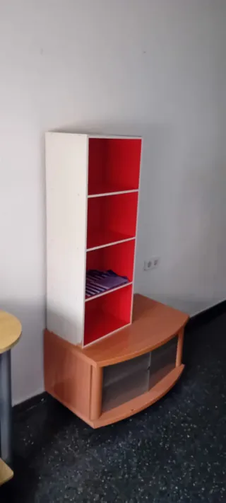 Alquilo habitacion persona sola latina que trabaje