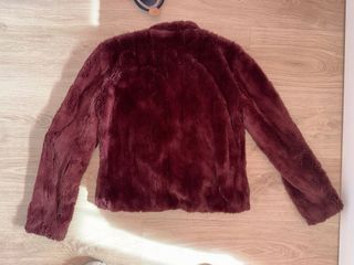 Chaqueta de pelo burdeos