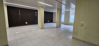 Local comercial en alquiler en La Constitución - Canaleta en Mislata