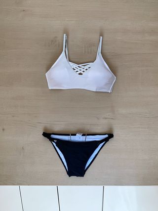 Bikini negro con trenzado negro y blanco