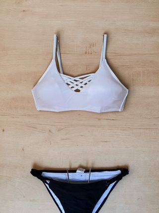 Bikini negro con trenzado negro y blanco