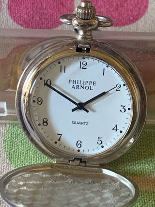 Reloj Seiko Quartz Dorado y Gris. Reloj Ken & Owen