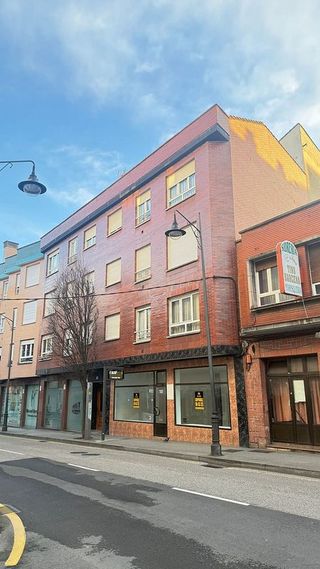 Local comercial en alquiler en El Llano en Gijón