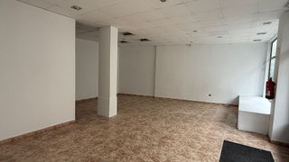 Local comercial en alquiler en El Llano en Gijón