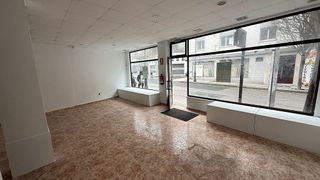 Local comercial en alquiler en El Llano en Gijón
