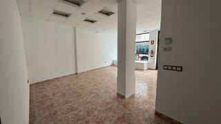 Local comercial en alquiler en El Llano en Gijón