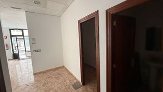 Local comercial en alquiler en El Llano en Gijón