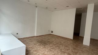 Local comercial en alquiler en El Llano en Gijón