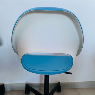 Silla giratoria azul Ikea