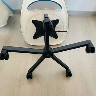 Silla giratoria azul Ikea