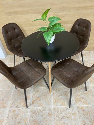 ¡Mesa redonda moderna + 4 sillas por 200€!
