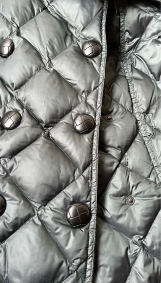 Plumífero azul metalizado