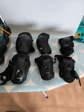 Patines Oxelo Talla 32-35 y protecciones