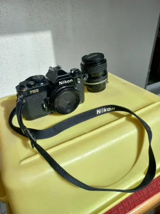 Fotocamera Nikon FM2 + Obiettivo 52mm
