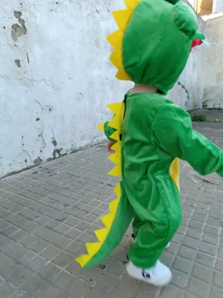 Disfraz bebé vampiro y cocodrilo