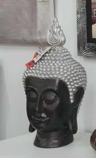 Figura Buda Decorativa Negra y Plateada