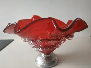 Centro de mesa cristal rojo y metal