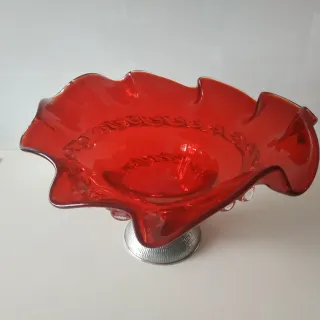 Centro de mesa cristal rojo y metal