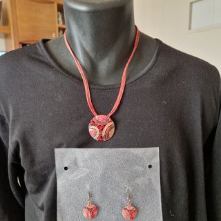 Conjunto collar y pendientes Fantasía