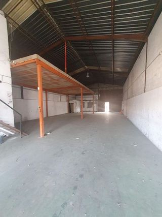 Nave industrial en venta en Torreblanca en Sevilla