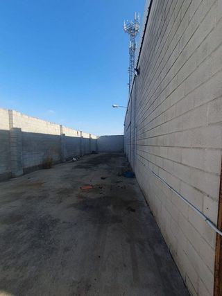 Nave industrial en venta en Torreblanca en Sevilla