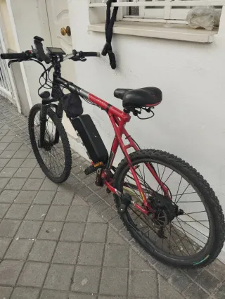 Bicicleta Eléctrica Roja