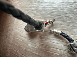 Pulsera Pandora Cuero Negro con Charms