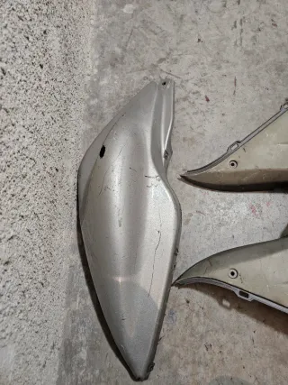 Vendo conjunto carenados para Yamaha aerox 1999