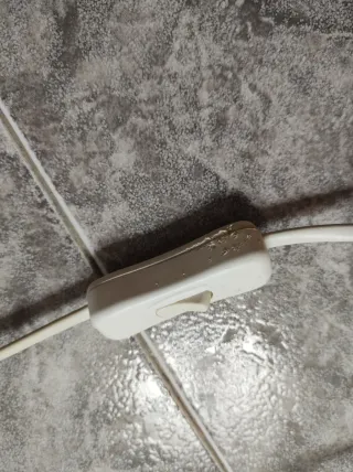 Lámpara de mesa tela y metal