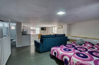 Local comercial en venta en Zona Hispanidad-Vivar Téllez en Vélez-Málaga