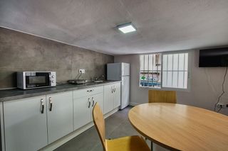 Local comercial en venta en Zona Hispanidad-Vivar Téllez en Vélez-Málaga