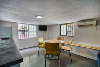 Local comercial en venta en Zona Hispanidad-Vivar Téllez en Vélez-Málaga