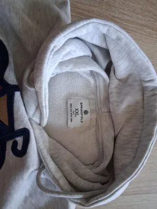 Sudadera gris con estampado de bicicleta