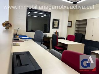 Local comercial en venta en Olot