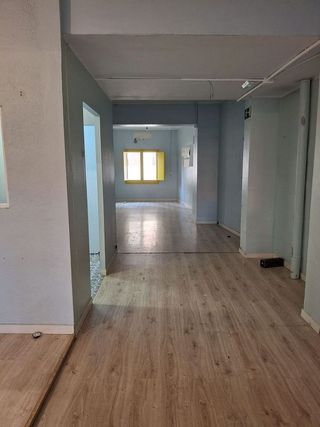 Local comercial en alquiler en La Plana en Esplugues de Llobregat
