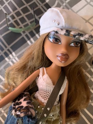 Muñeca Bratz con accesorios