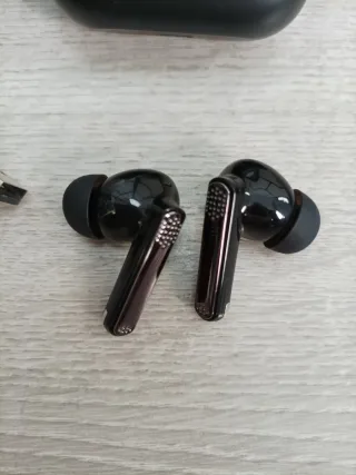 Auriculares Inalámbricos Bluetooth 5.3 Negro-Rojo