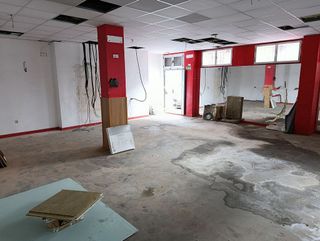 Local comercial en alquiler en Reyes Católicos en Alcalá de Henares