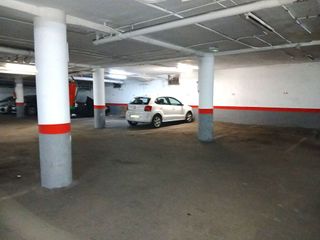 Garaje en alquiler en Ensanche - Diputación en Alicante