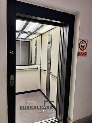 Garaje en alquiler en Indautxu en Bilbao