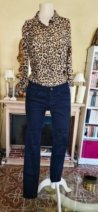 Vaqueros pitillo elásticos negros ZARA