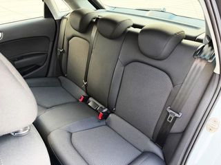 Audi A1 SPORTBACK 1.6 TDI 90cv AMBITION con NAVEGADOR, BLUETOOTH...